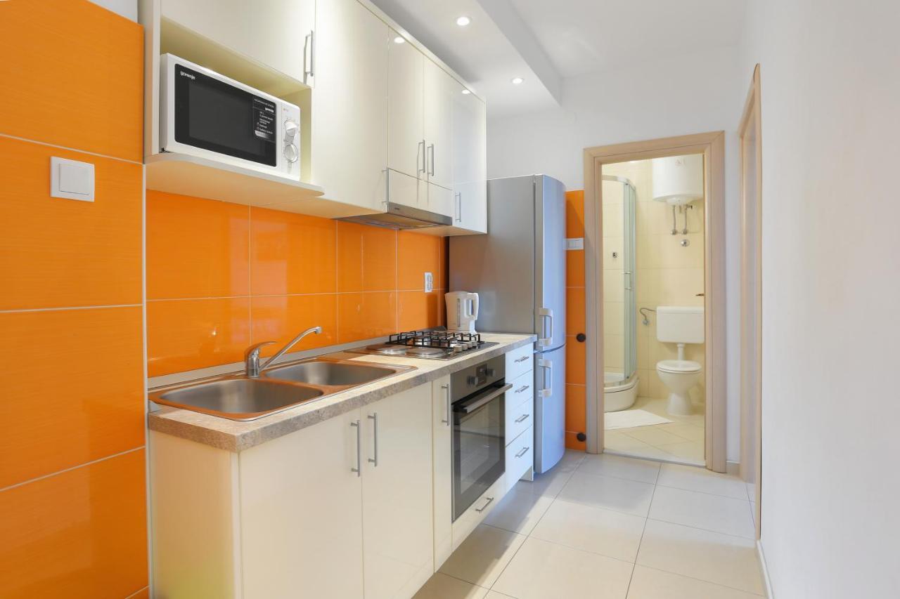 Apartments By The Sea Igrane, Makarska - 6653 Exterior photo