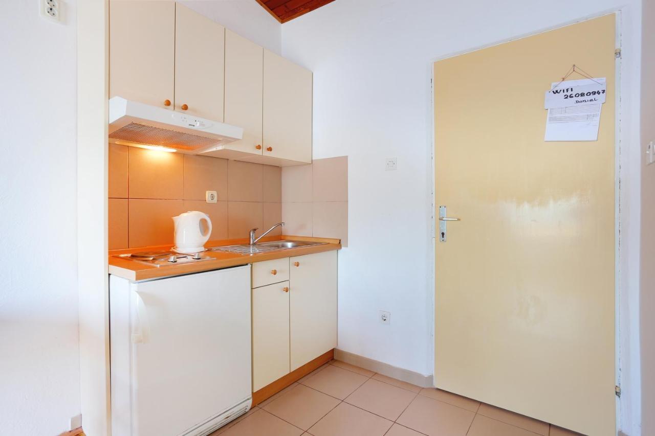 Apartments By The Sea Igrane, Makarska - 6653 Exterior photo